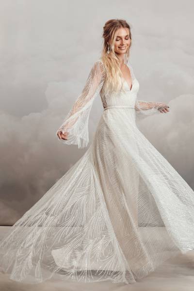 25 Stunning Wedding Dresses for Older Brides in 2021 (Plus Tips) | FBFW